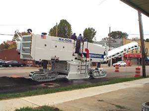 Roadtec Cold Planer cutting old asphalt